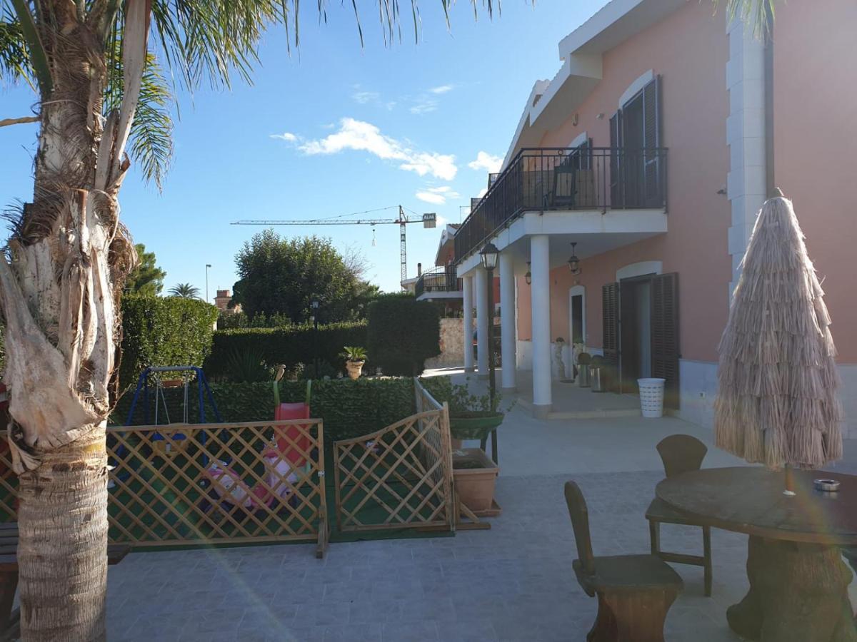Bed And Breakfast Villa Fatima Trani Exterior photo