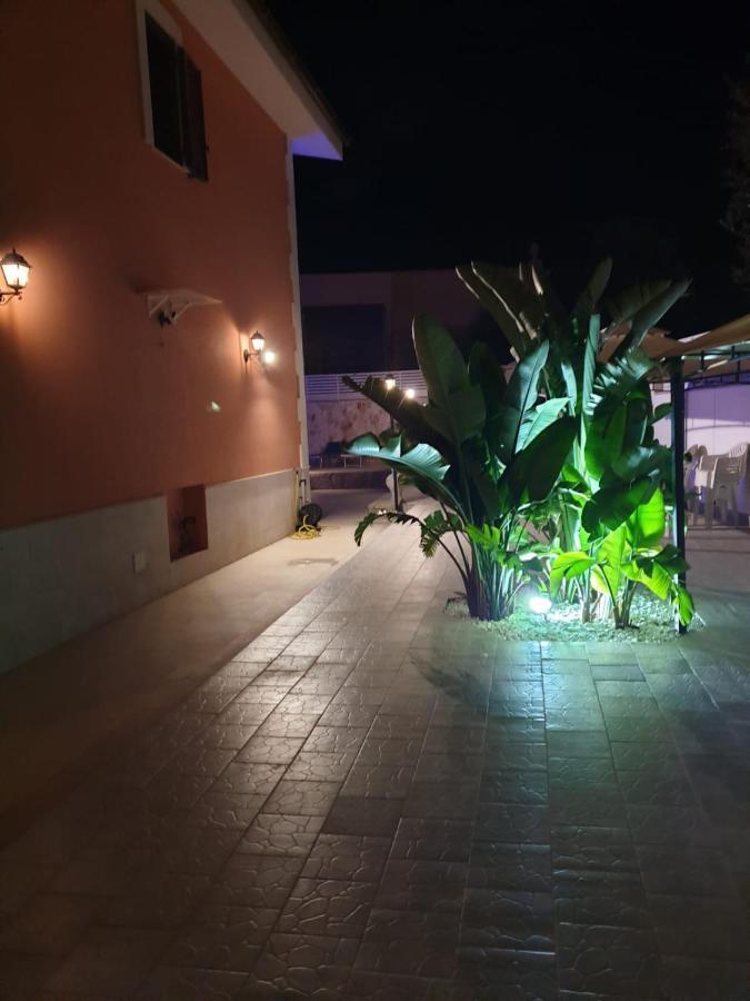 Bed And Breakfast Villa Fatima Trani Exterior photo